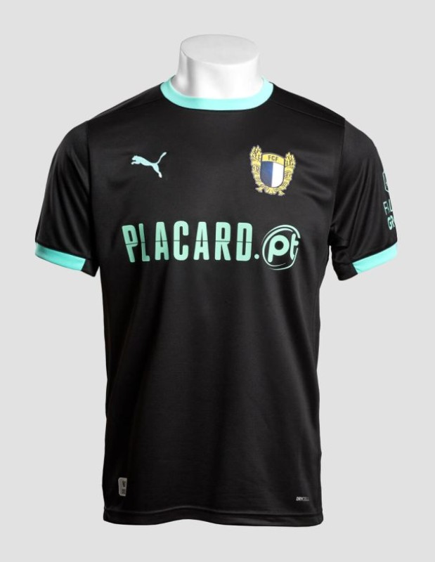 Famalicão 2024-25 GK Home Kit