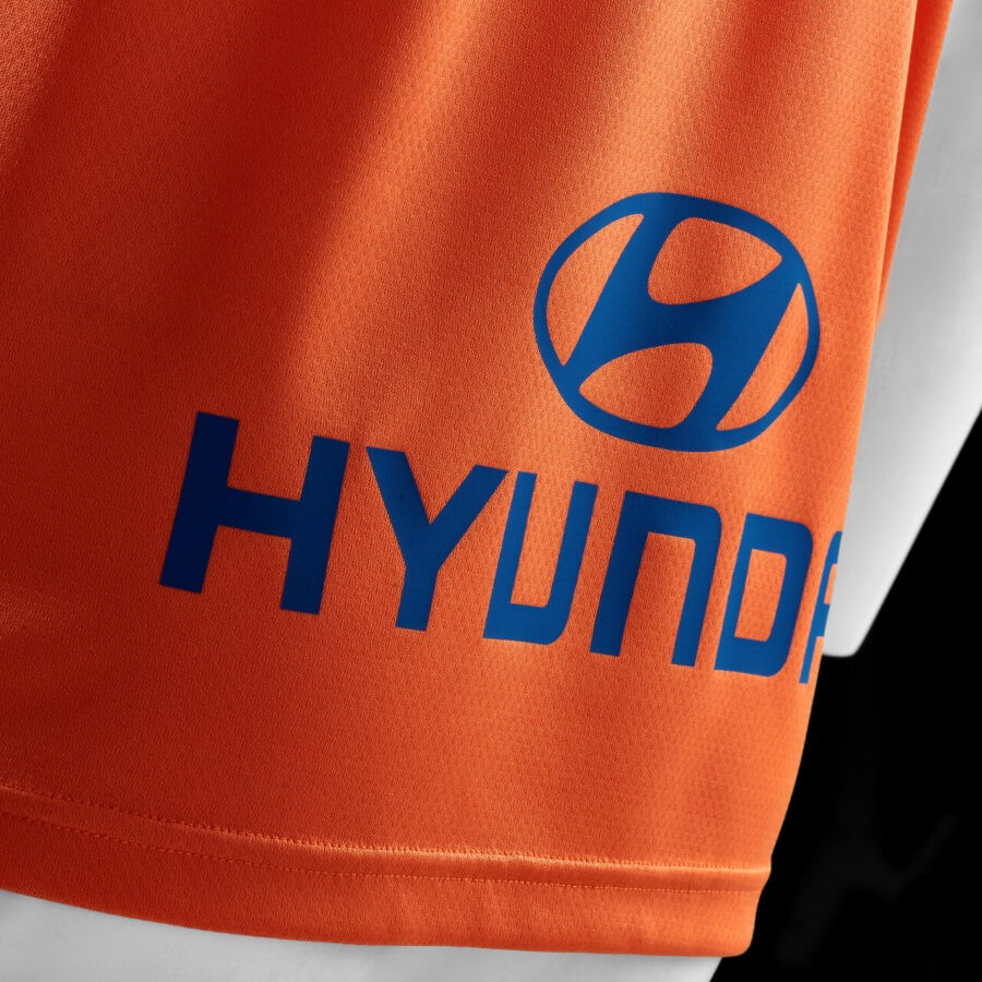 Famalicão 2024-25 GK Third Kit