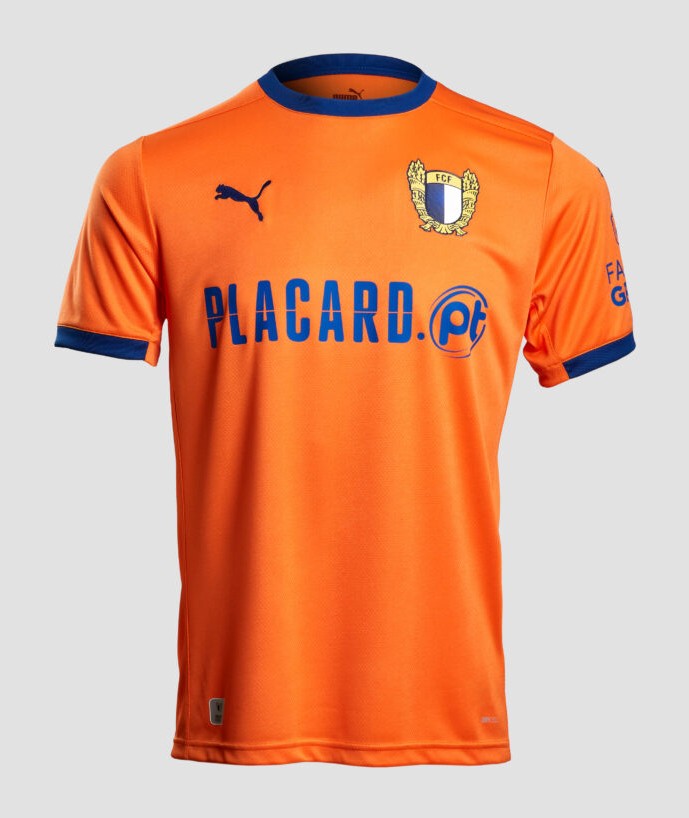 Famalicão 2024-25 GK Third Kit