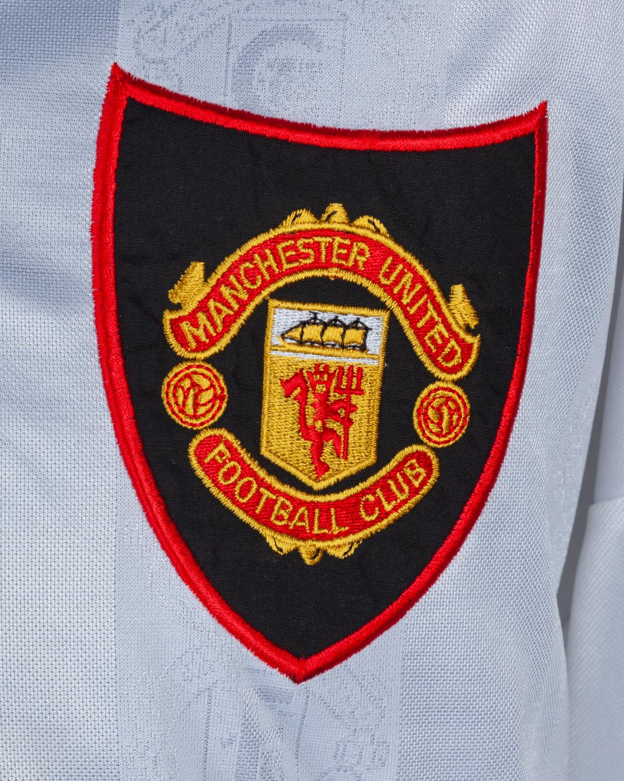 Manchester United 1997-98 Away Kit