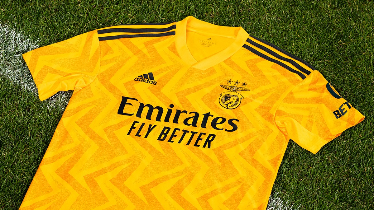 SL Benfica 2022-23 Away Kit