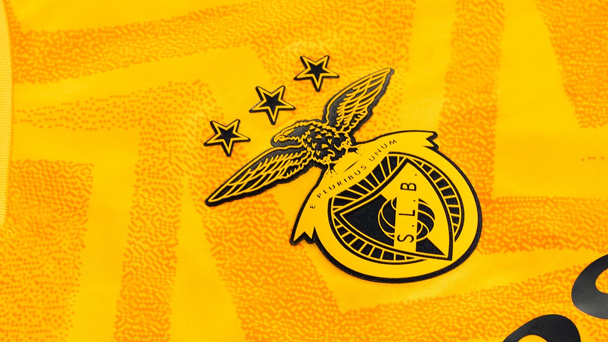 SL Benfica 2022-23 Away Kit