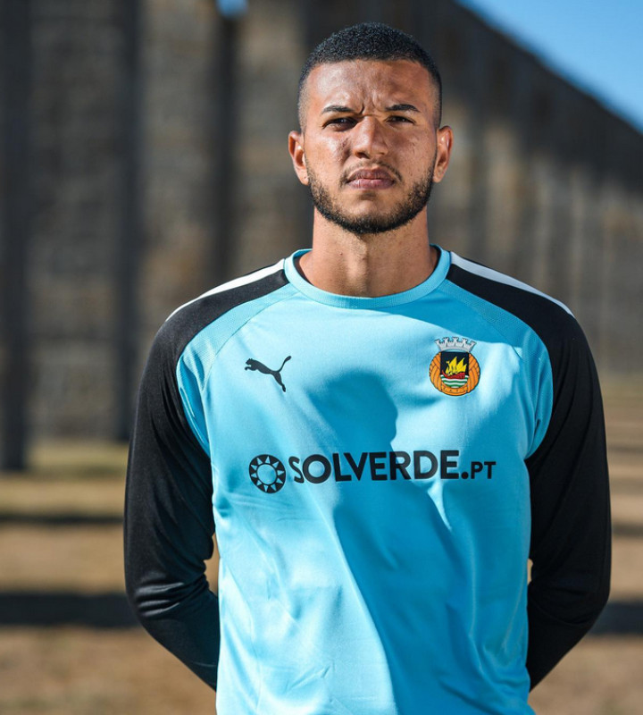 Rio Ave 2022-23 GK 2 Kit