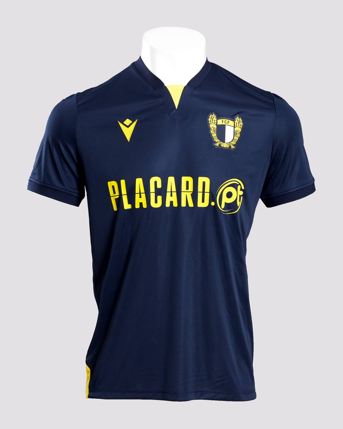 Famalicão 2022-23 Away Kit