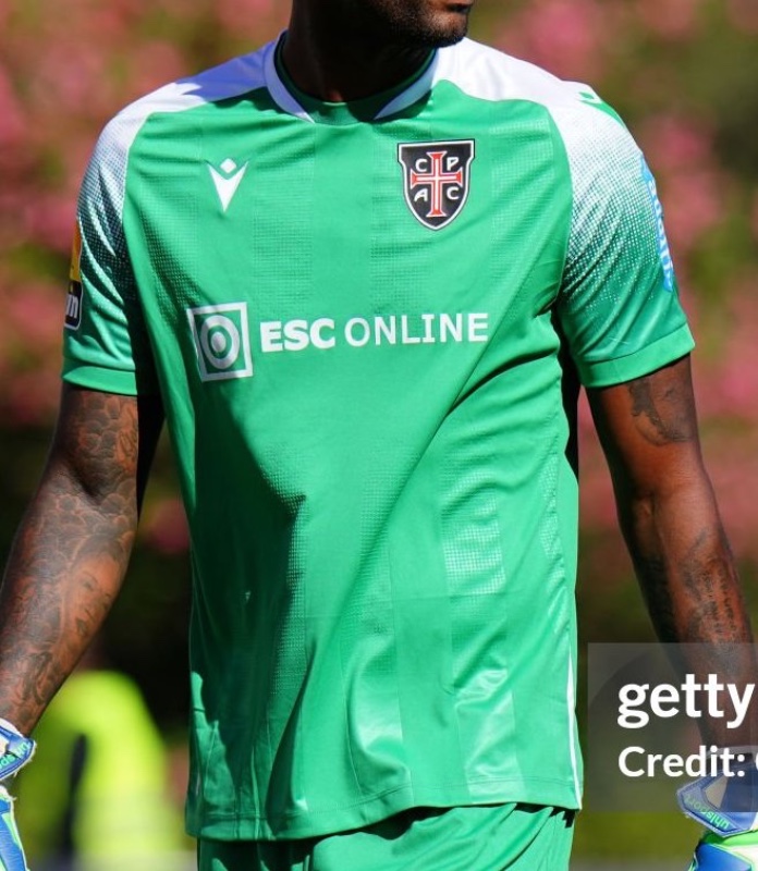 Casa Pia AC 2022-23 GK 1 Kit