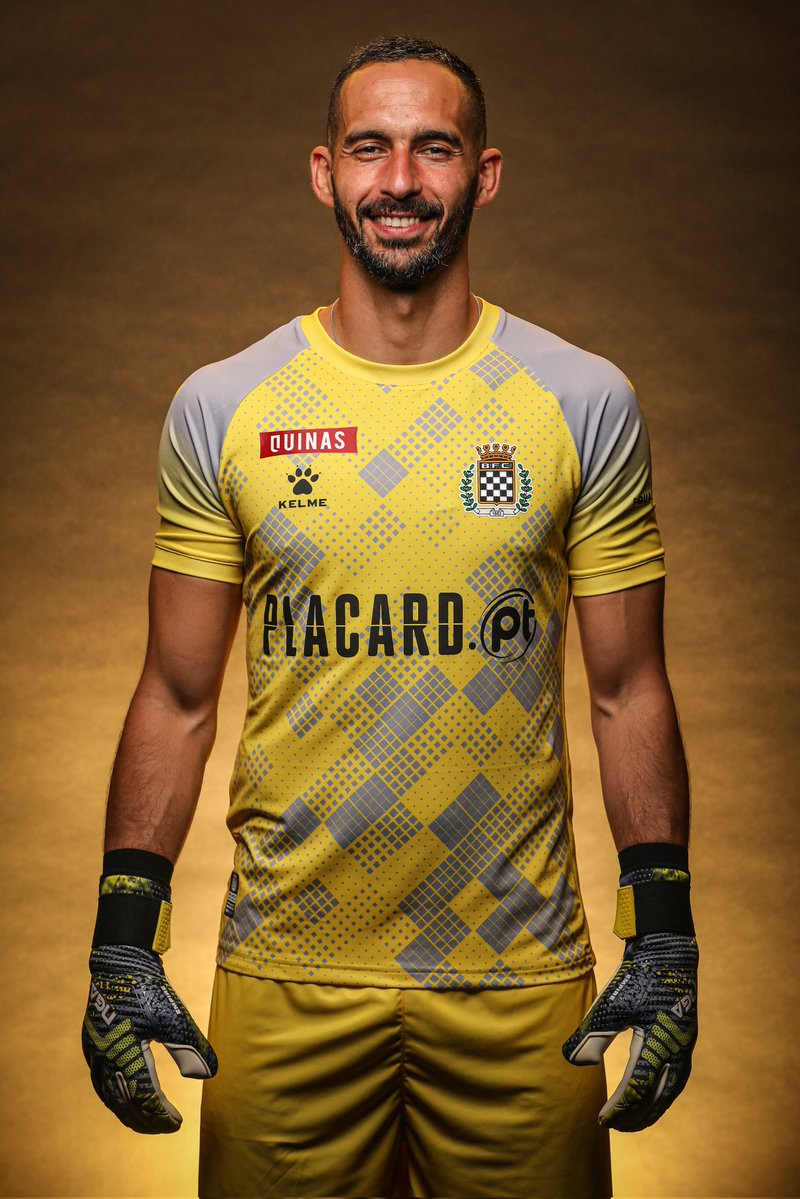 Boavista 2021-22 GK Home Kit