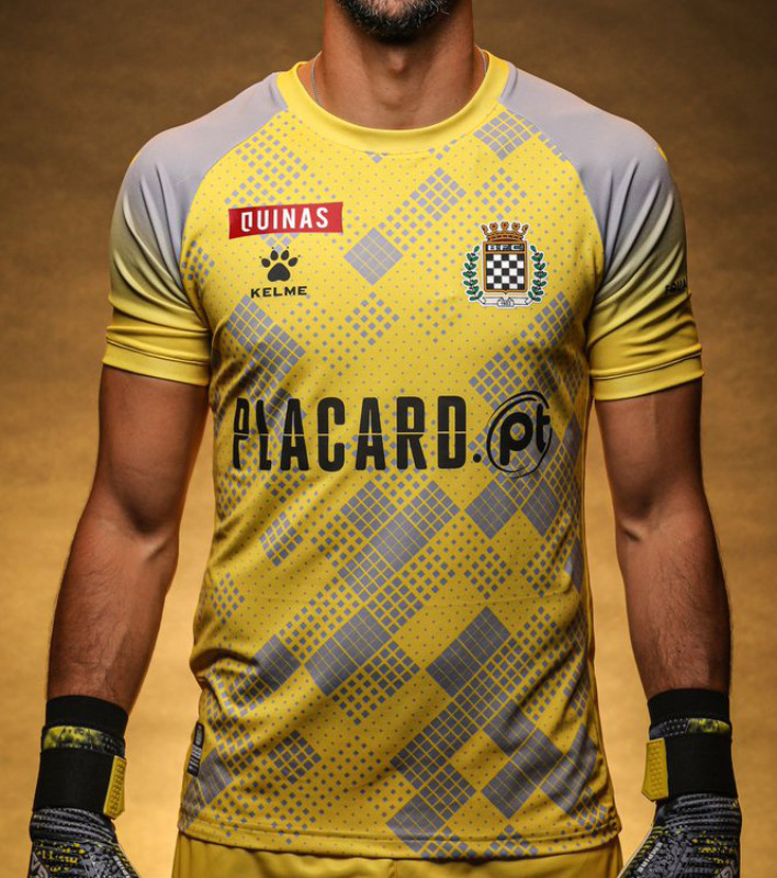 Boavista 2021-22 GK Home Kit