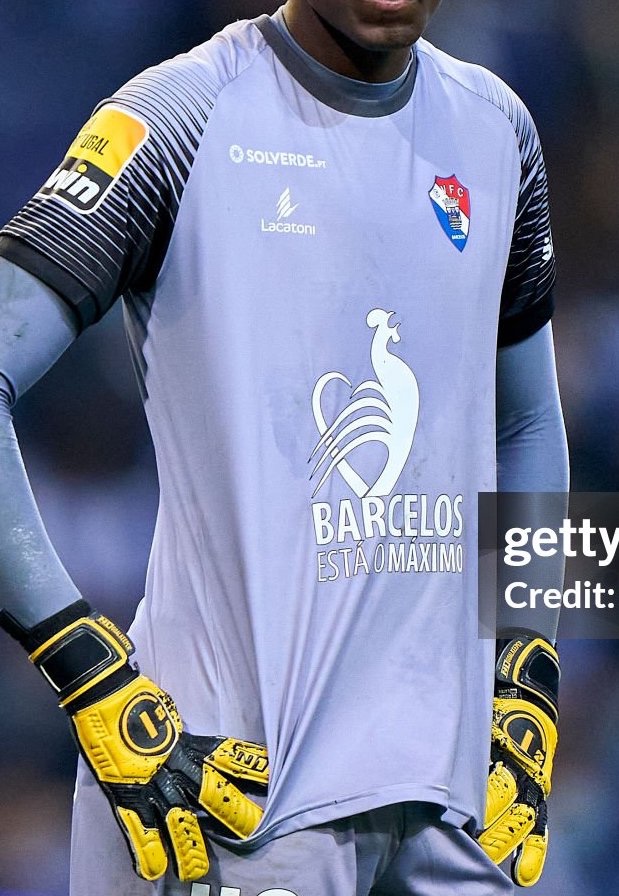 Gil Vicente 2021-22 GK 1 Kit