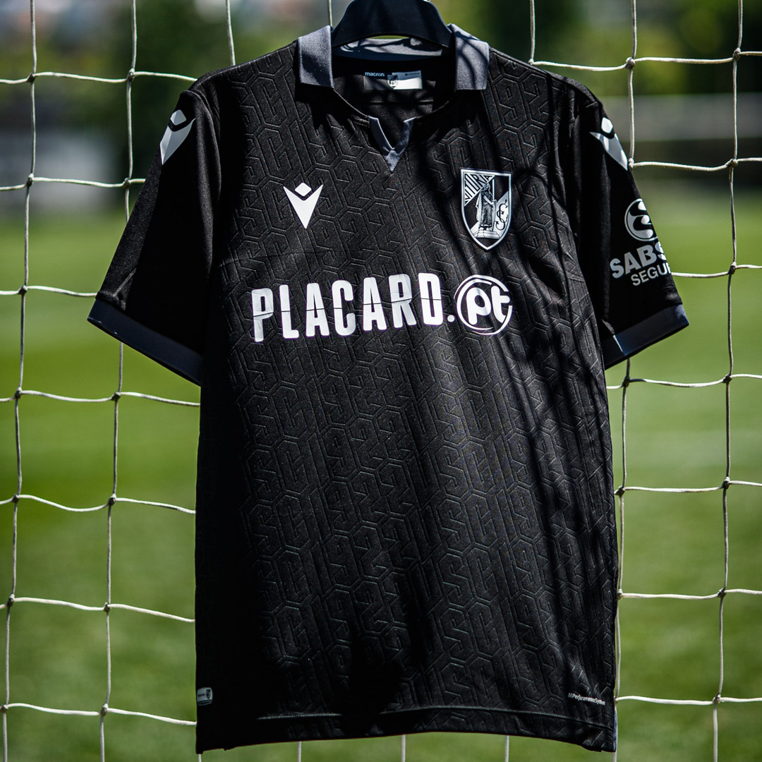 Vitória SC 2021-22 Away Kit