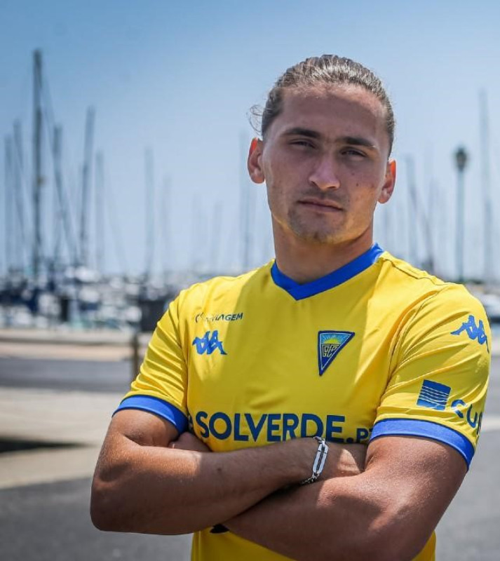 Estoril Praia 2021-22 Home Kit