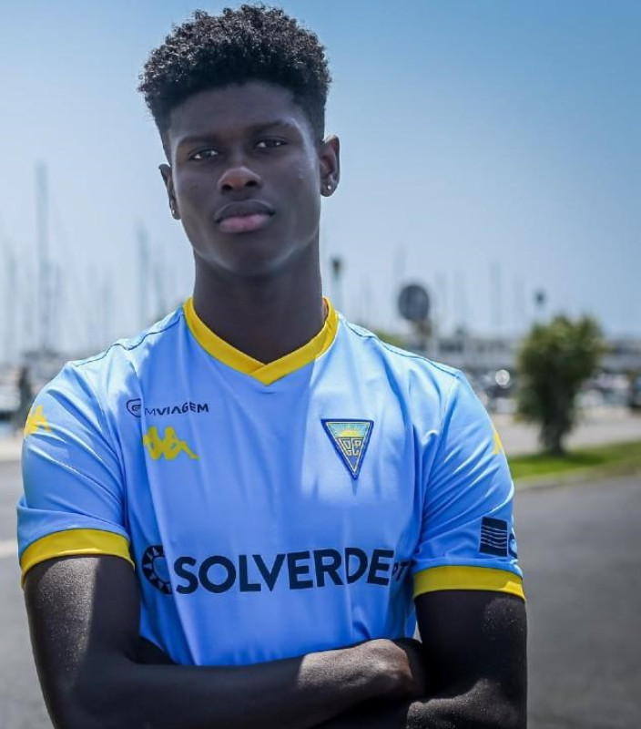 Estoril Praia 2021-22 Away Kit