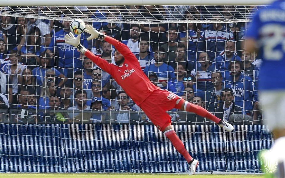 AC Milan 2017-18 GK 3 Kit