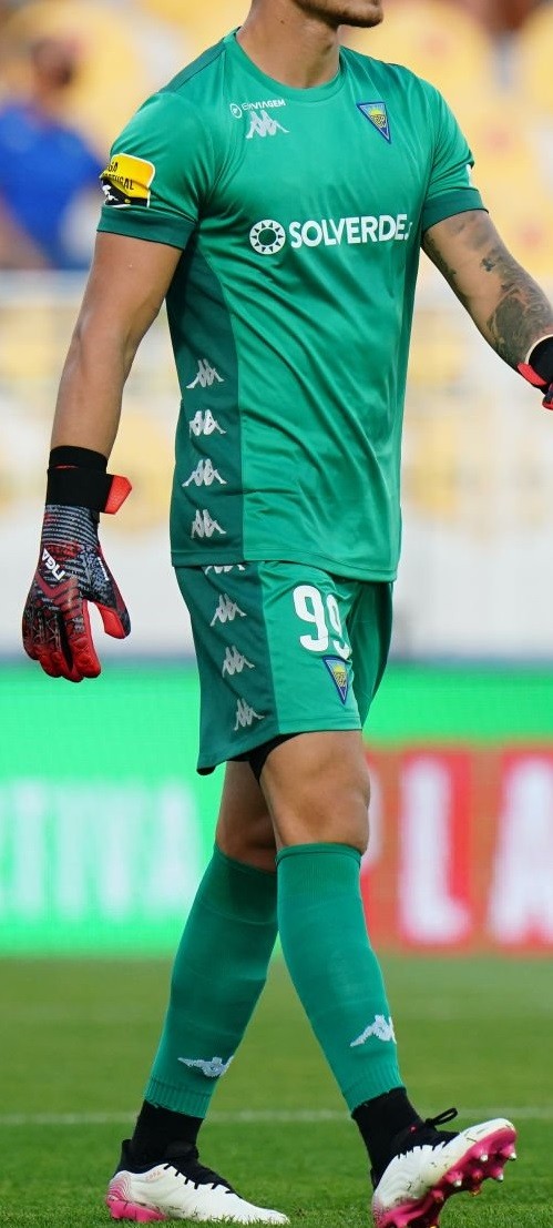 Estoril Praia 2021-22 GK Home Kit