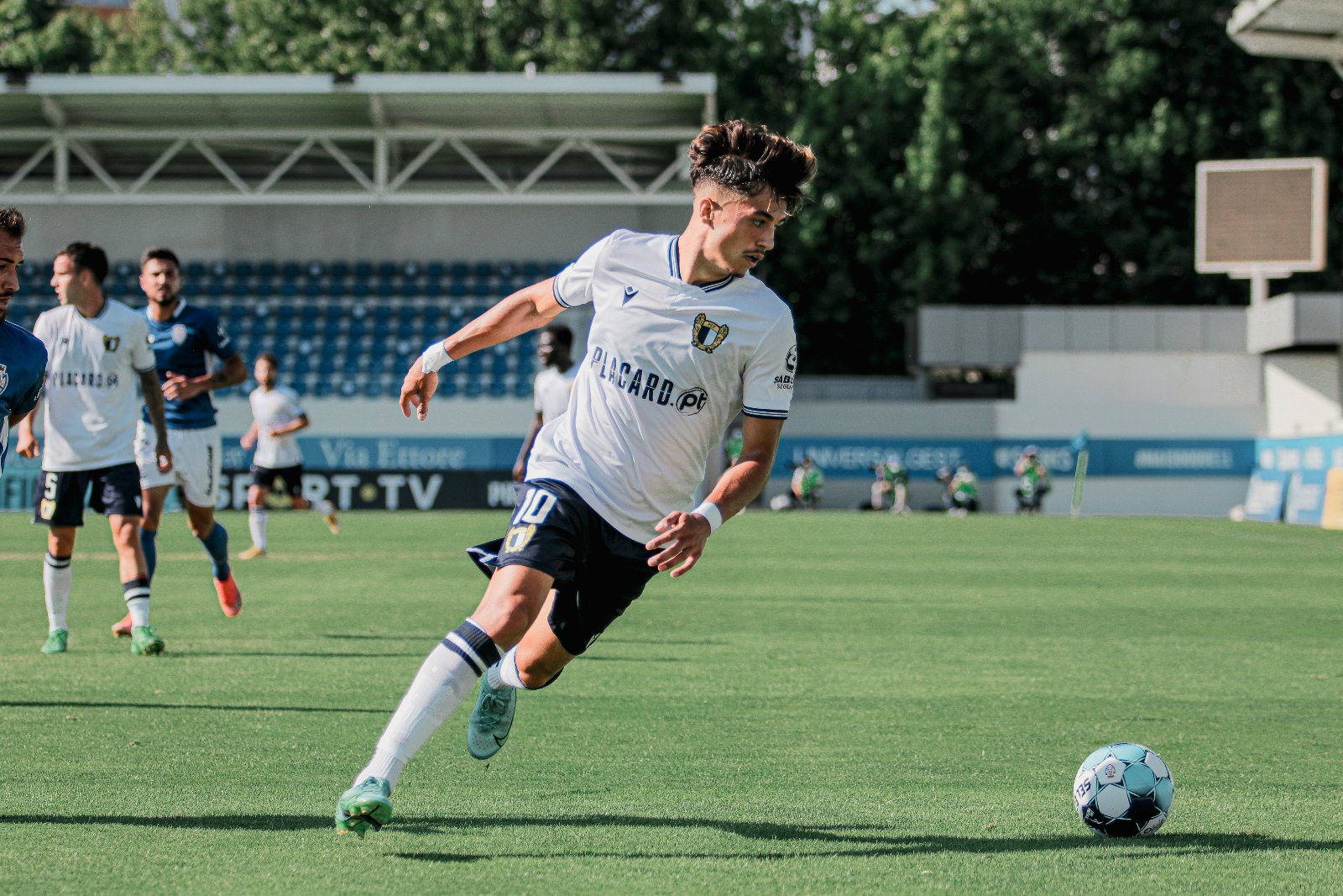 Famalicão 2021-22 Home Kit
