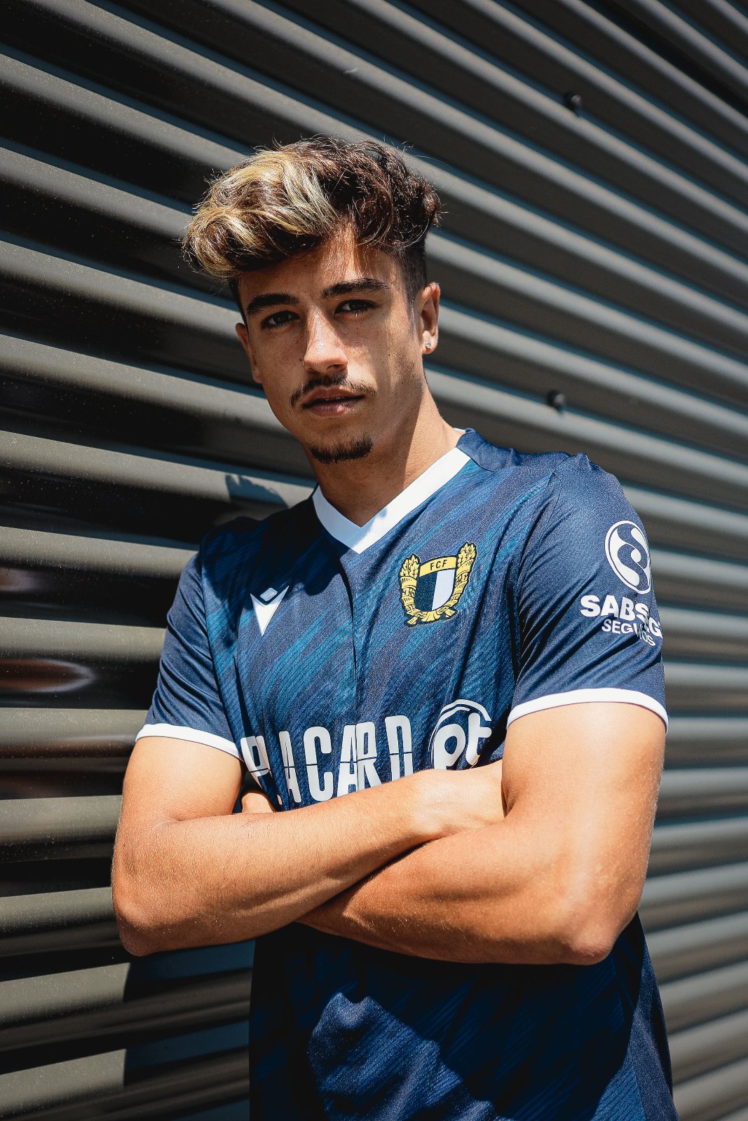 Famalicão 2021-22 Away Kit