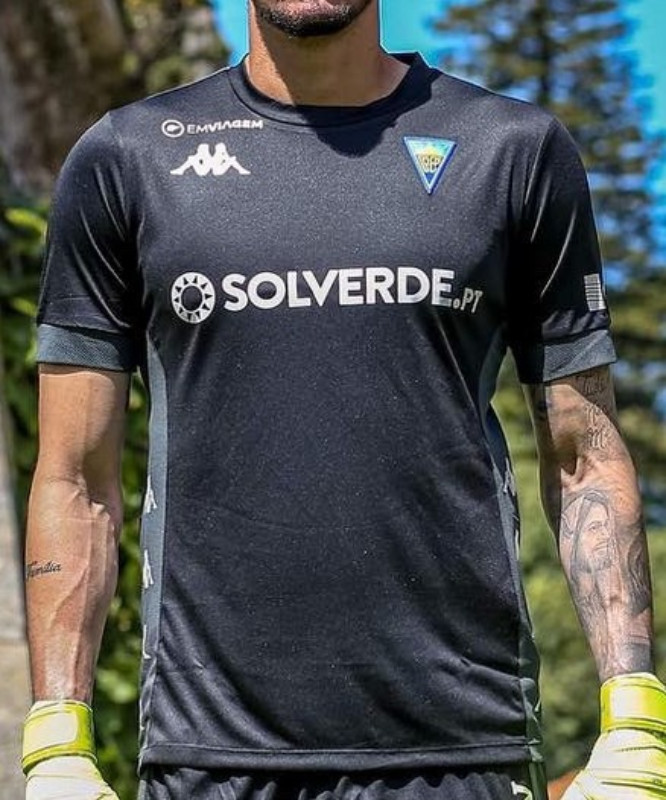 Estoril Praia 2021-22 GK Away Kit
