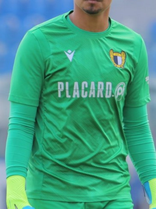 Famalicão 2021-22 GK Kit