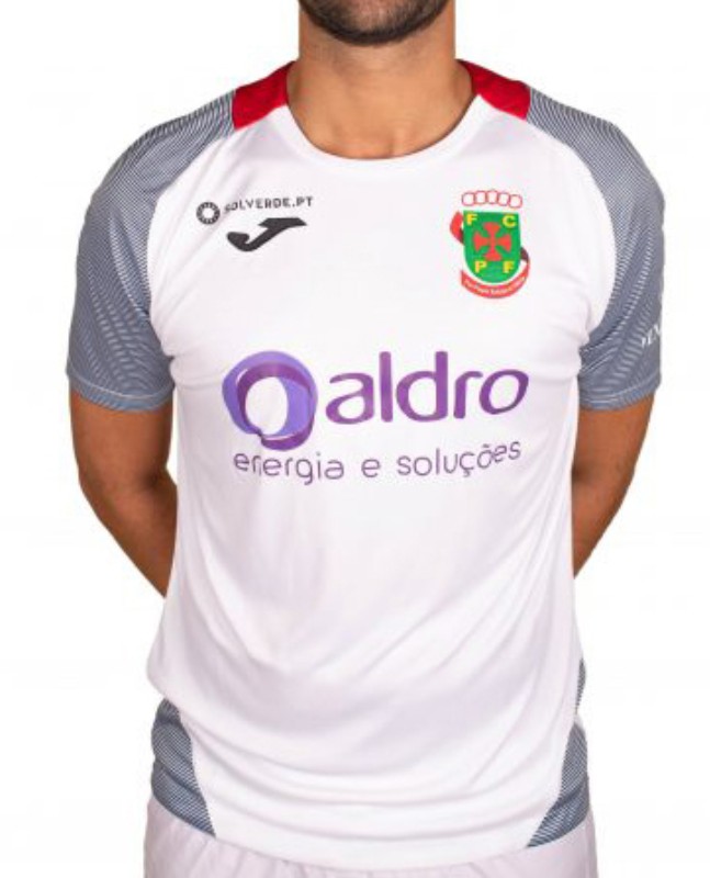 Paços de Ferreira 2020-21 GK 3 Kit