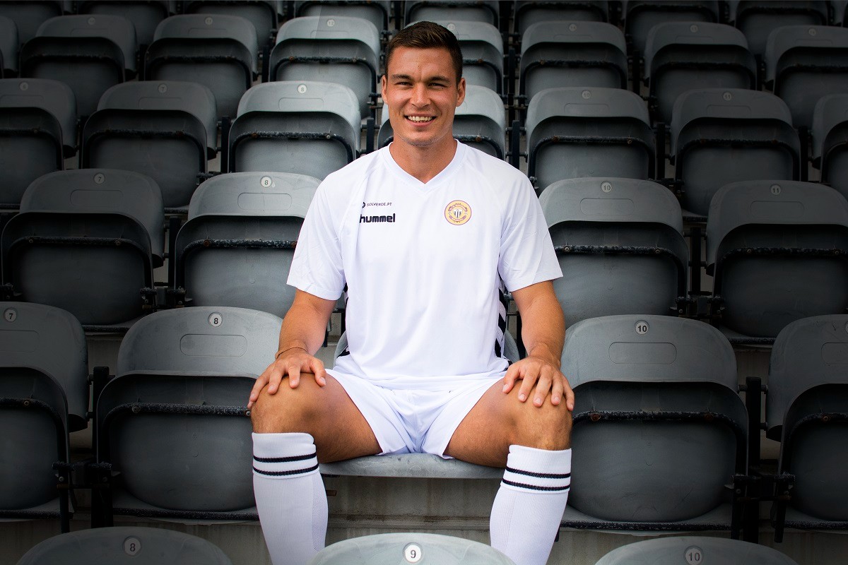 CD Nacional 2020-21 Away Kit