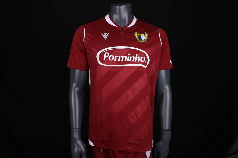 Famalicão 2020-21 Third Kit