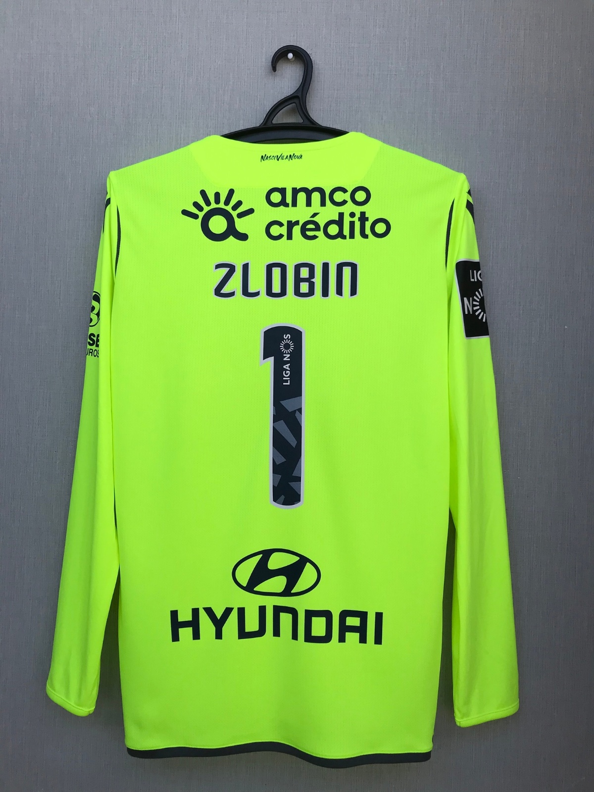 Famalicão 2020-21 GK 2 Kit