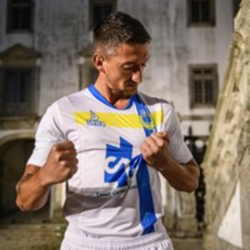 FC Arouca 2020-21 Away Kit