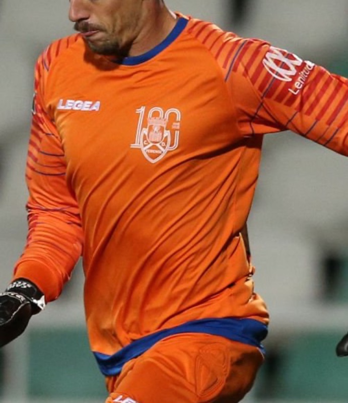 CD Feirense 2018-19 GK 1 Kit