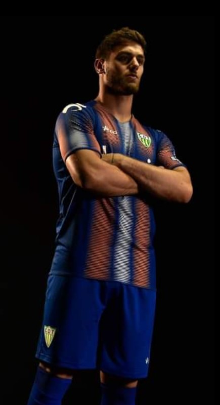 CD Tondela 2018-19 GK Home Kit