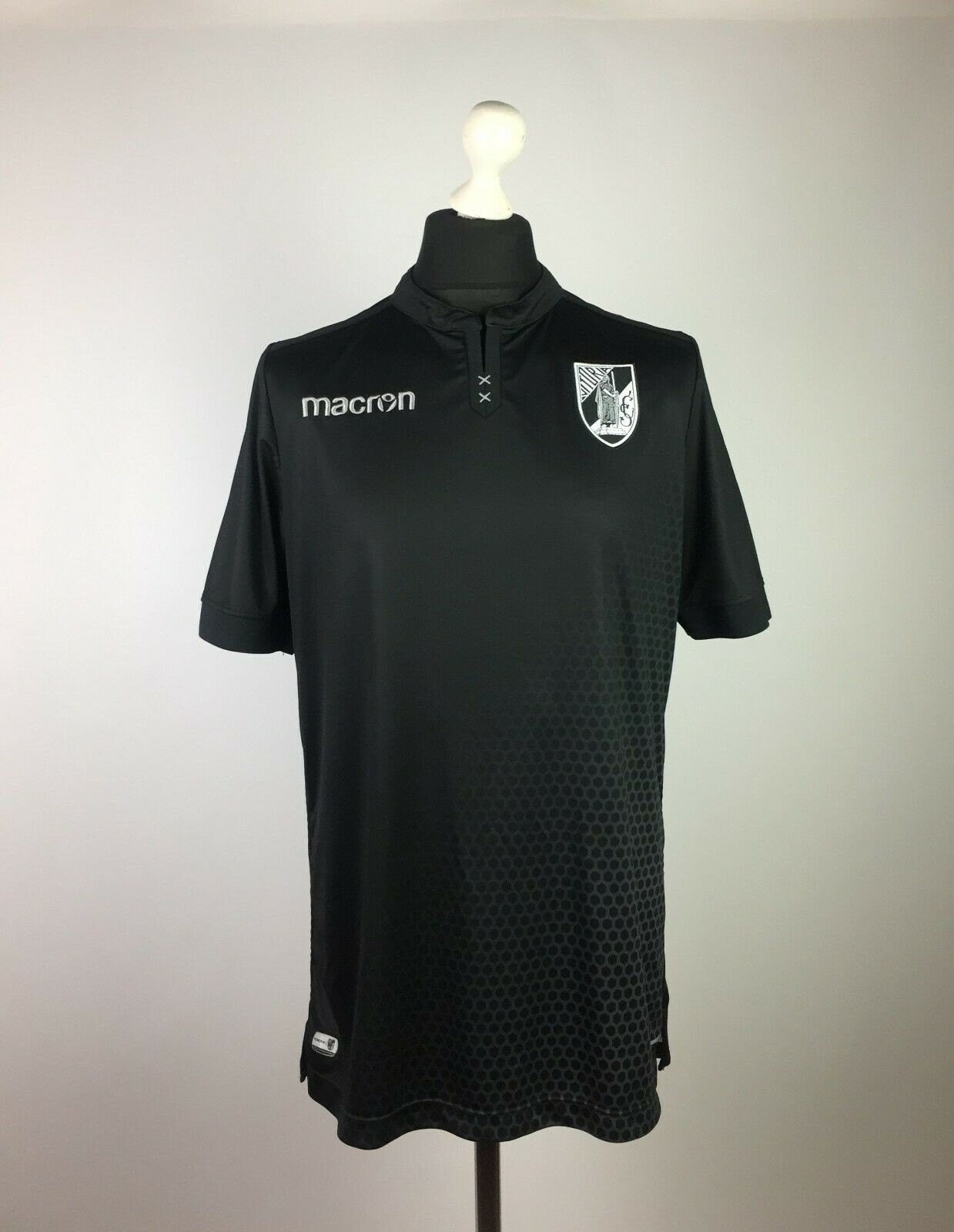 Vitória SC 2017-18 Away Kit