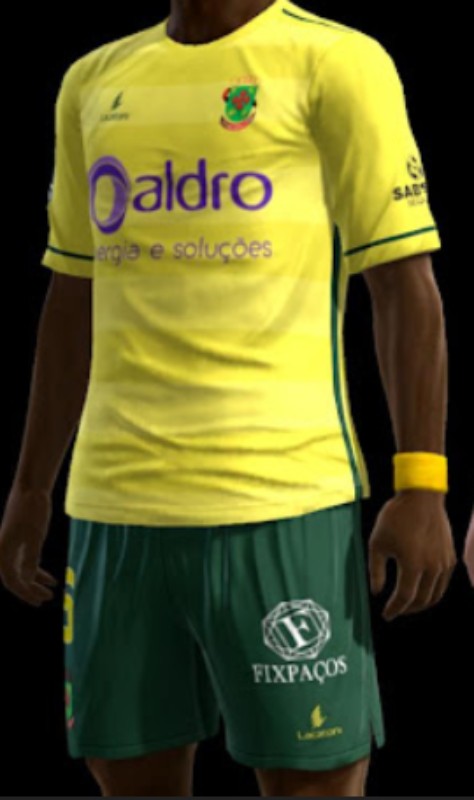 Paços de Ferreira 2017-18 Home Kit