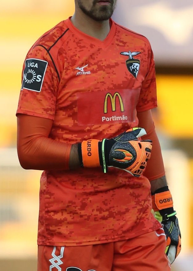 Portimonense 2017-18 GK 2 Kit