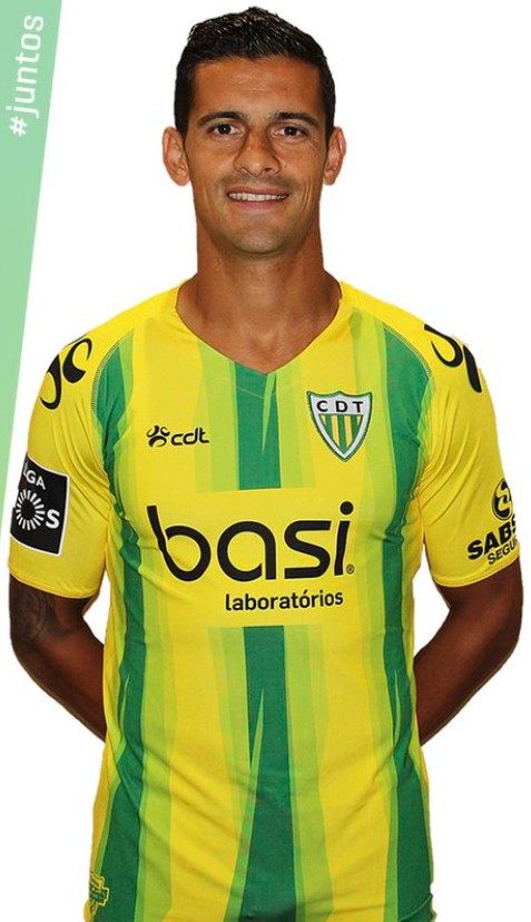 CD Tondela 2017-18 Home Kit