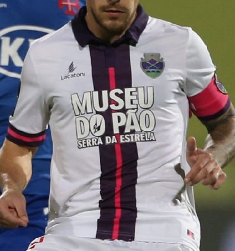 GD Chaves 2017-18 Away Kit