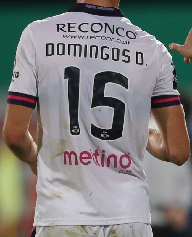 GD Chaves 2017-18 Away Kit