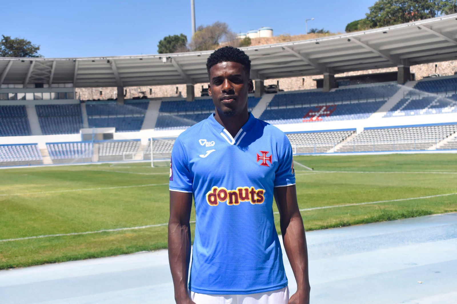 CF Os Belenenses 2022-23 Home Kit