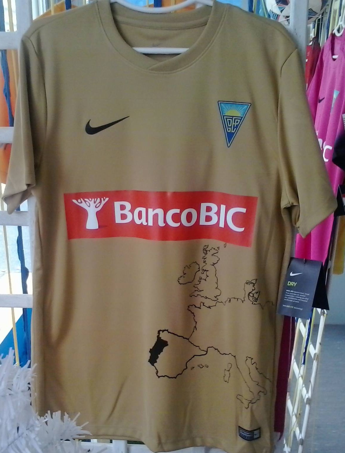 Estoril Praia 2016-17 Away Kit