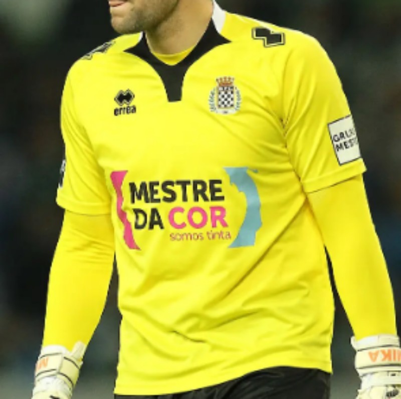 Boavista 2015-16 GK Away Kit