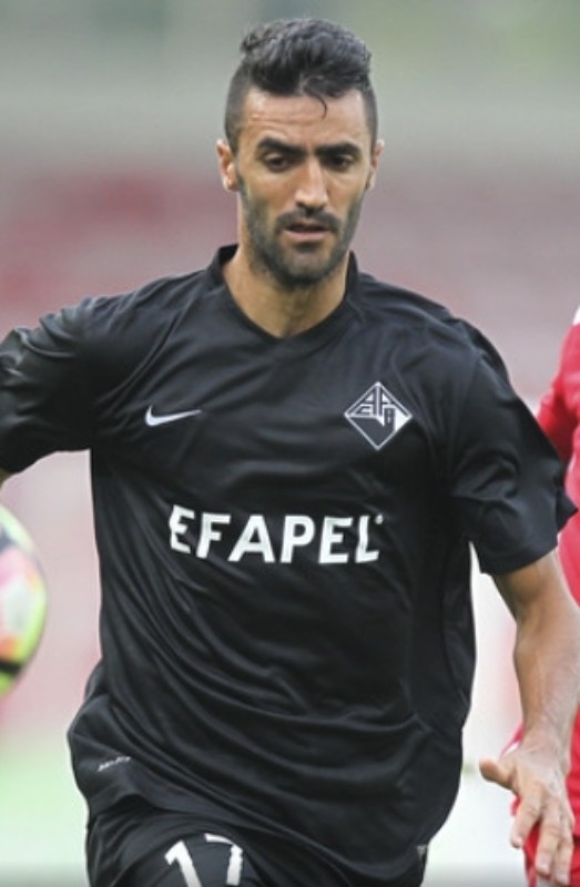 Académica de Coimbra 2015-16 Home Kit