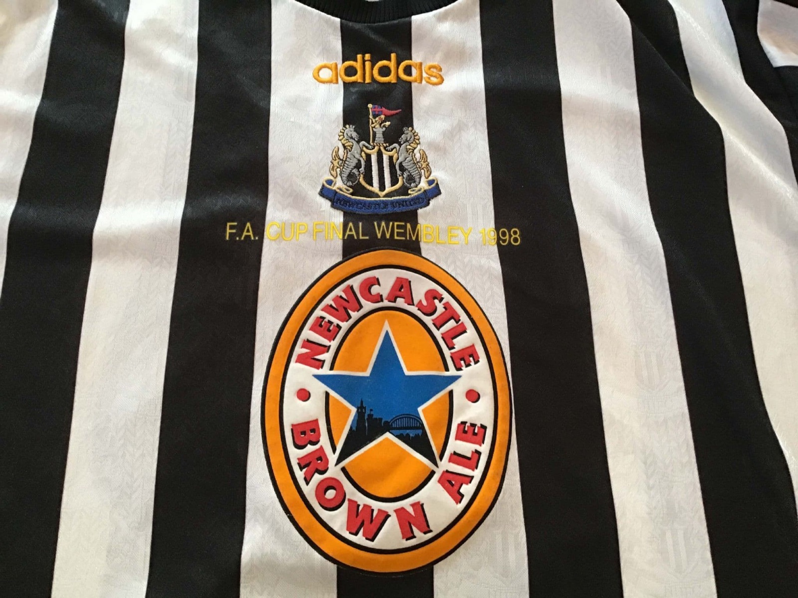 Newcastle United 1997-98 FA Cup Final Kit