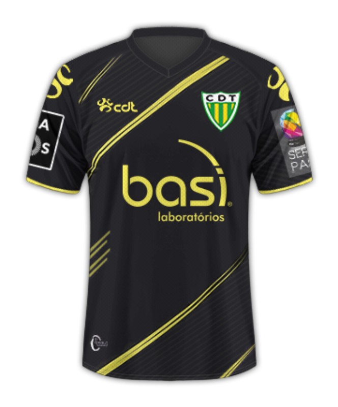 CD Tondela 2015-16 Away Kit