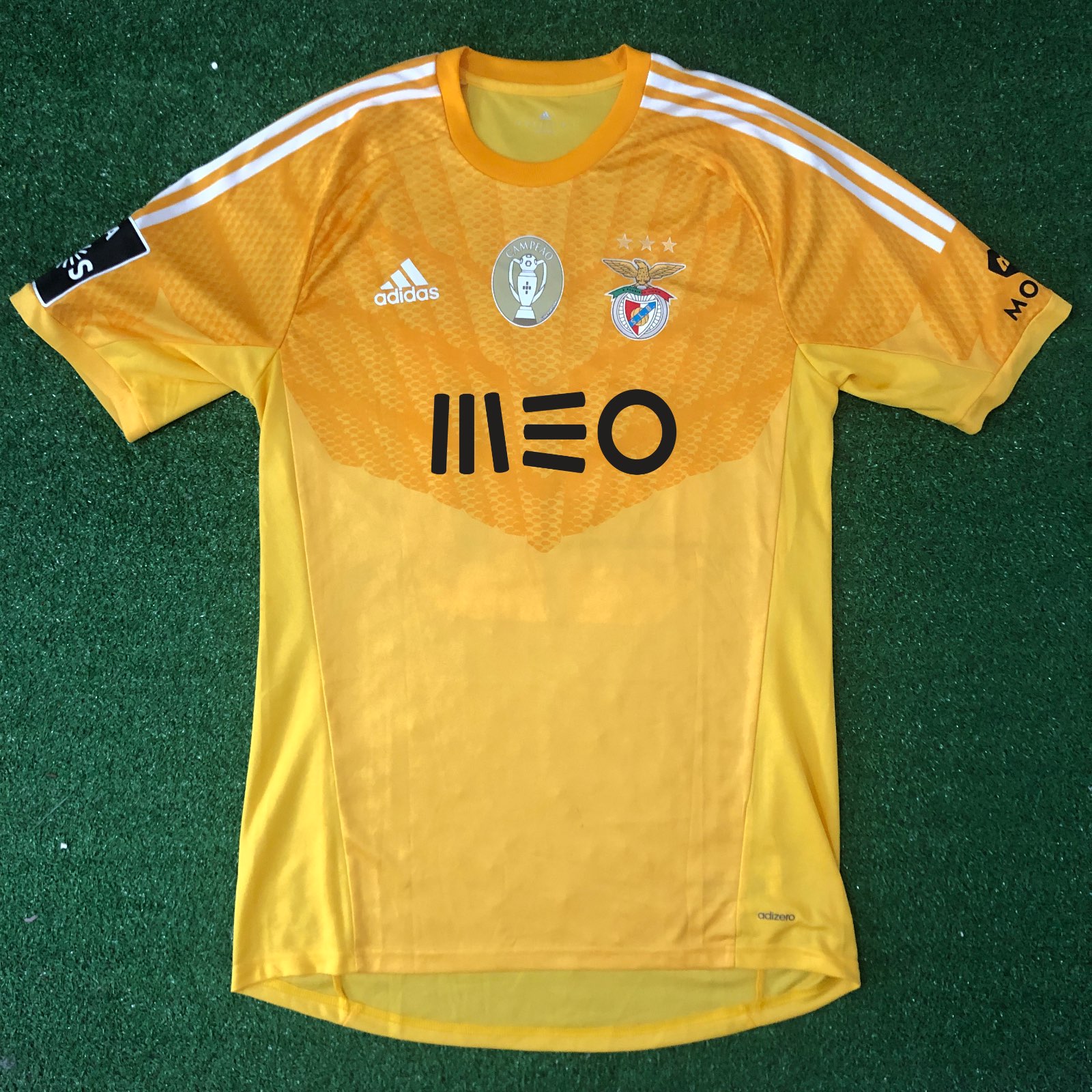 SL Benfica 2014-15 GK 1 Kit