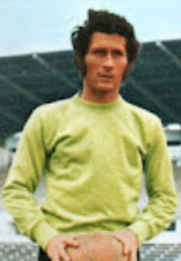 CF Os Belenenses 1970-71 GK 1 Kit