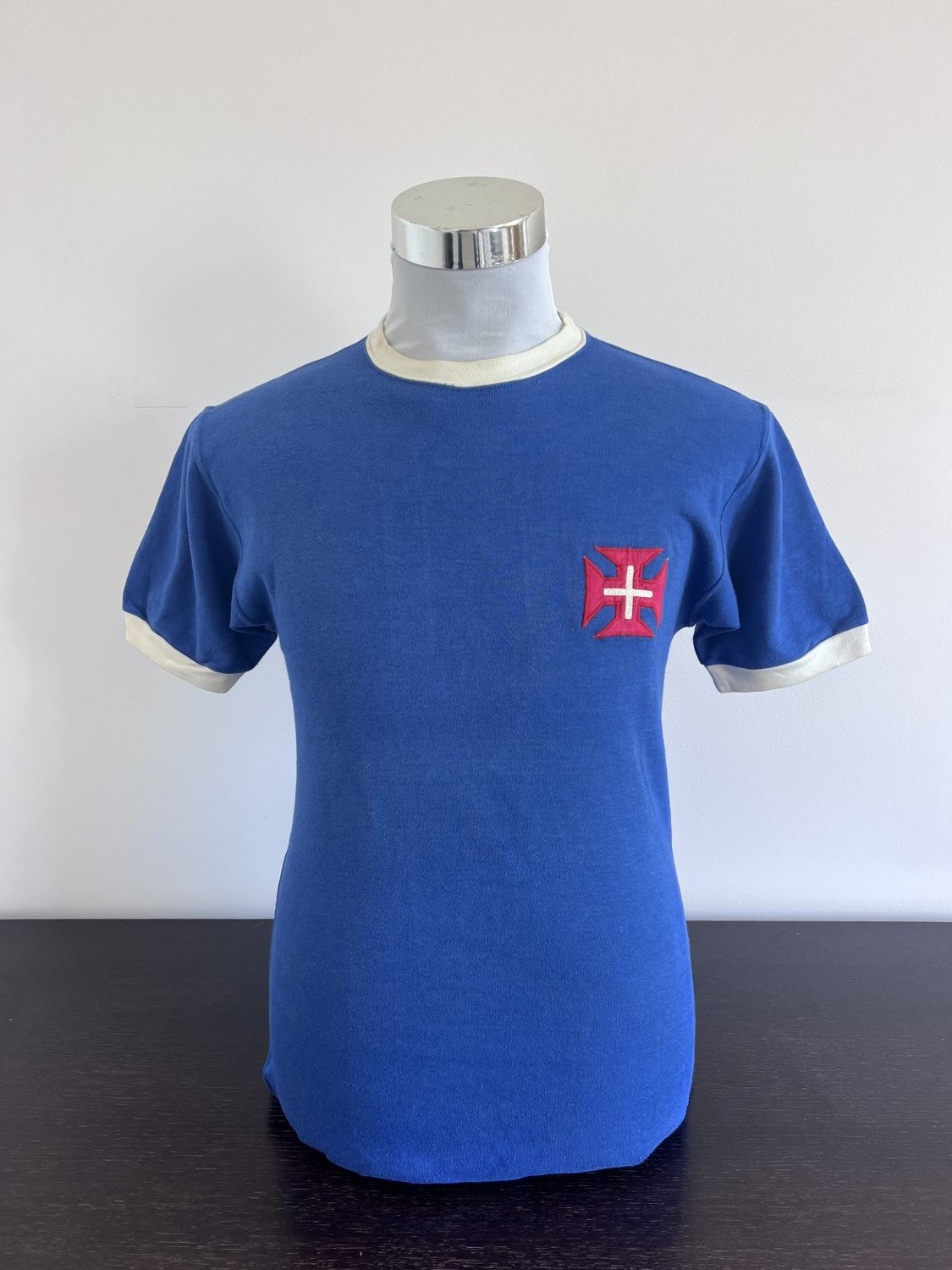 CF Os Belenenses 1965-66 Home Kit