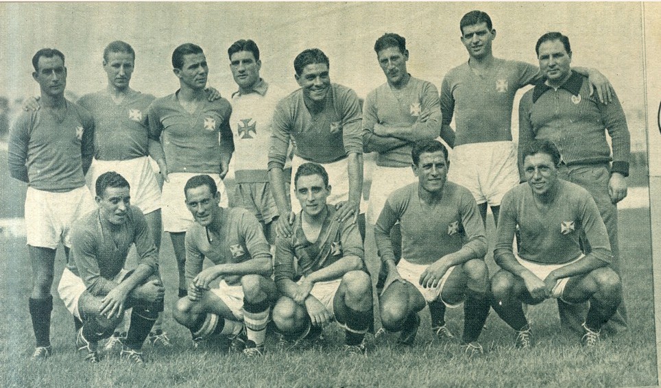CF Os Belenenses 1943-44 Home Kit