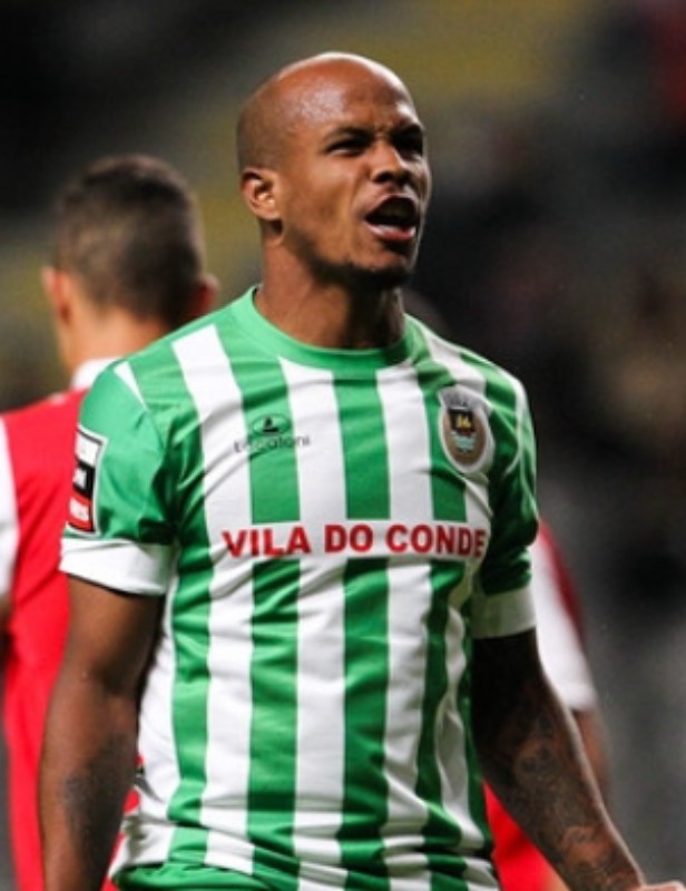 Rio Ave 2013-14 Home Kit