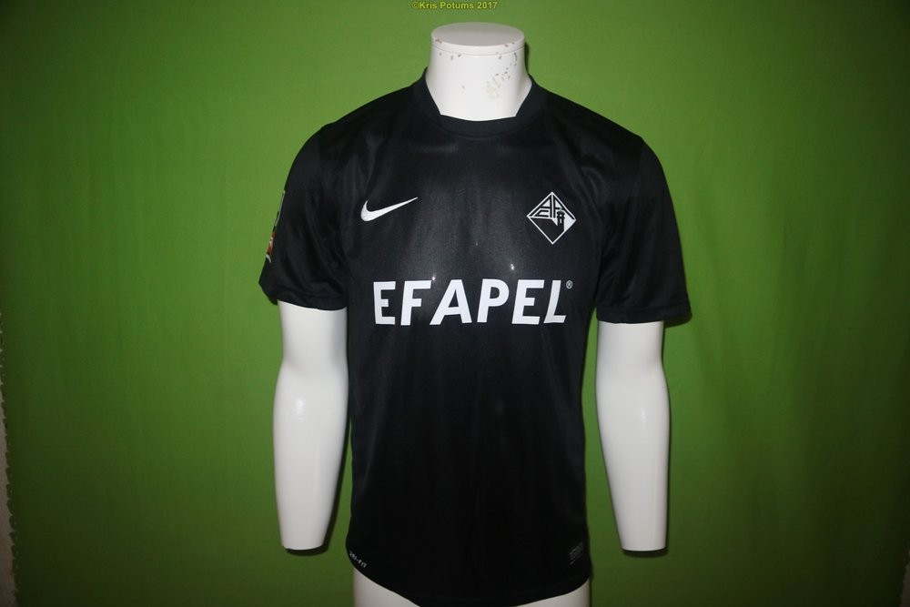 Académica de Coimbra 2013-14 Home Kit