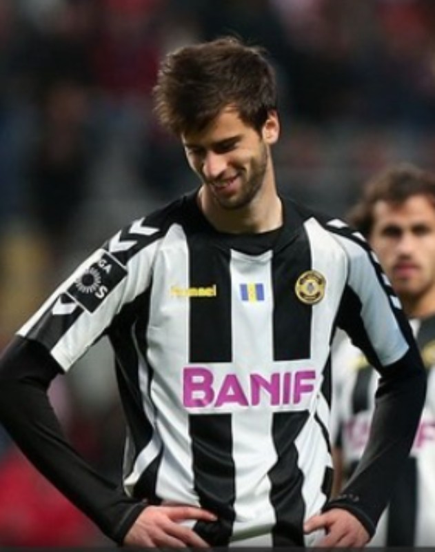 CD Nacional 2013-14 Home Kit