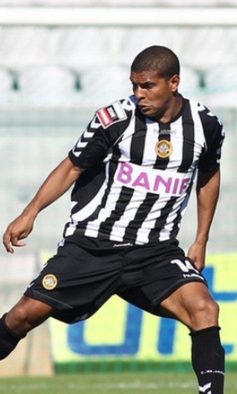 CD Nacional 2012-13 Home Kit