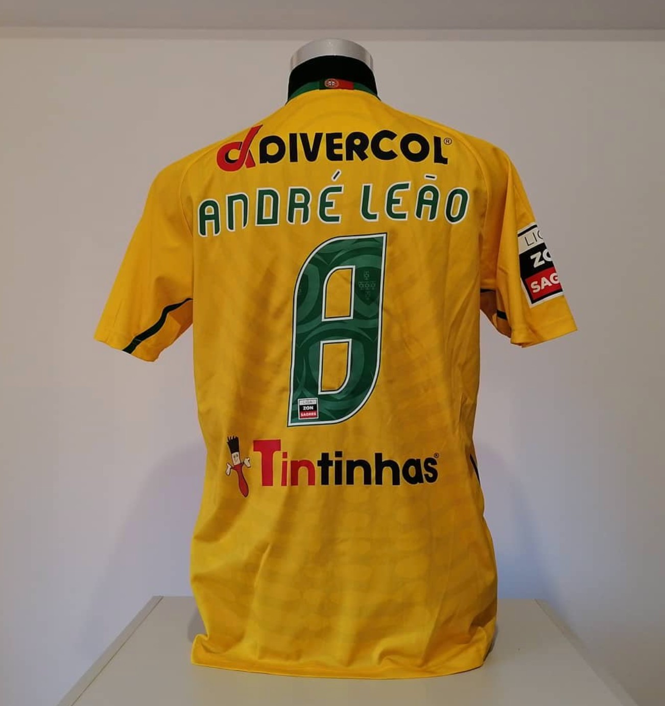 Paços de Ferreira 2011-12 Home Kit