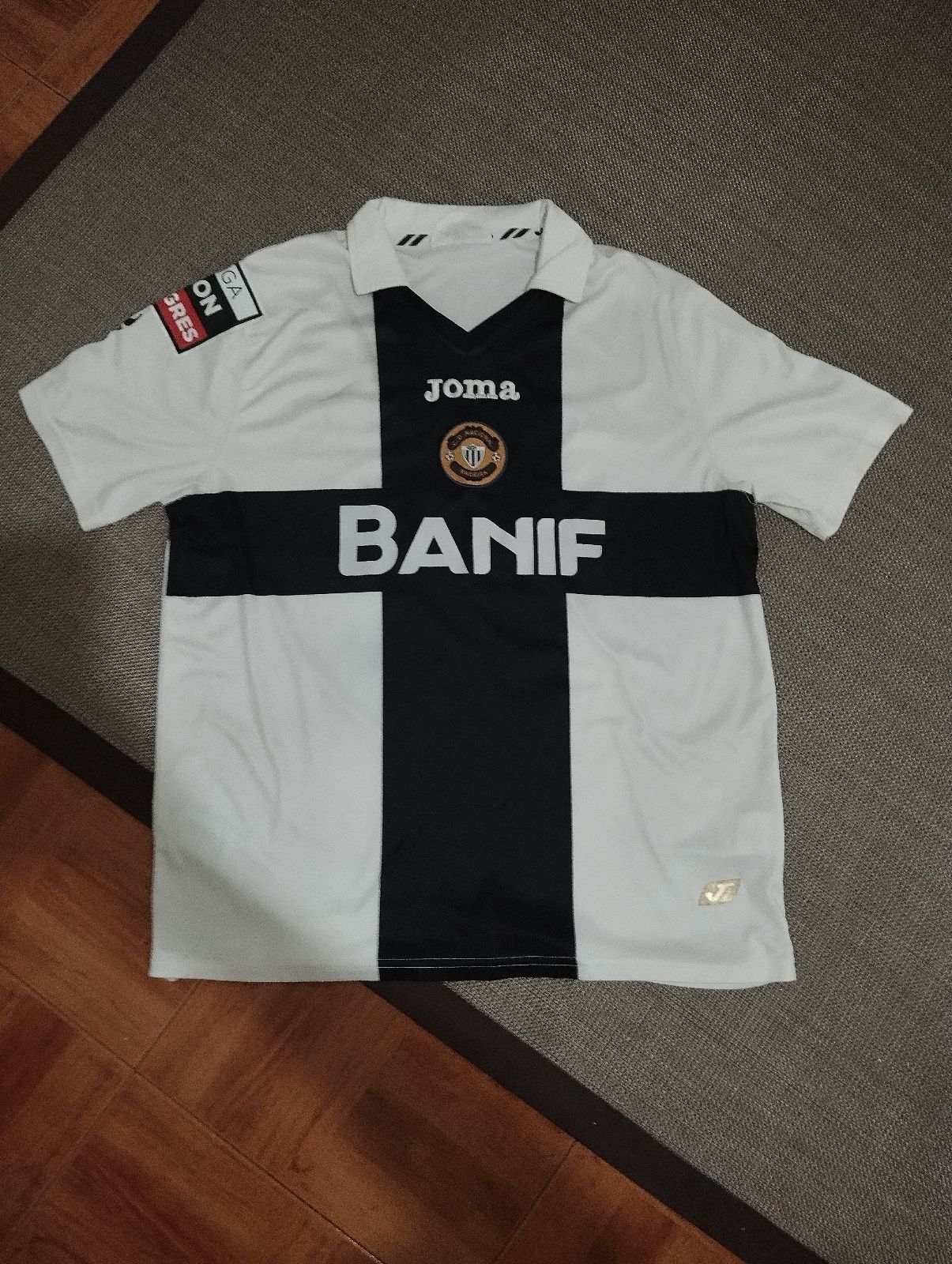 CD Nacional 2011-12 Home Kit